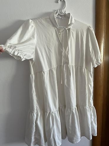 massimo dutti baletanke: Bela ženska haljina romantičnog kroja, brenda Just Woman. Model je — 3