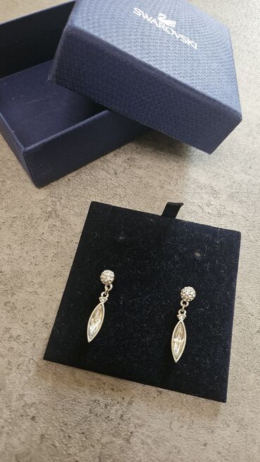 серьги синего цвета: Swarovski sırğa. Oriqinal. Təzə kimi qutusu var