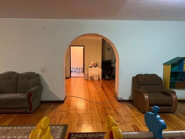 Долгосрочная аренда домов: 330 м², 7 комнат — 5