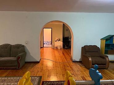 Долгосрочная аренда домов: 330 м², 7 комнат — 5