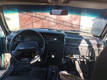 VAZ (LADA): Vaz 2109 hatchback Xüsusiyyətlər: - Kuzov: 5 qapılı hatchback, tünd — 23
