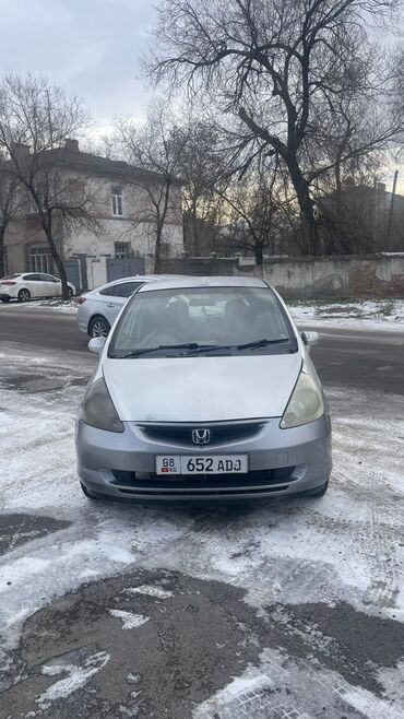 Honda: Honda Fit: 2003 г., 1.3 л, Вариатор, Бензин, Седан