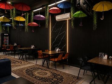 bakıda kabinetli restoranlar: Ofsiant xanim lazimdir, guleruz ve xos baximli olsun, Maas 30 azn- — 1