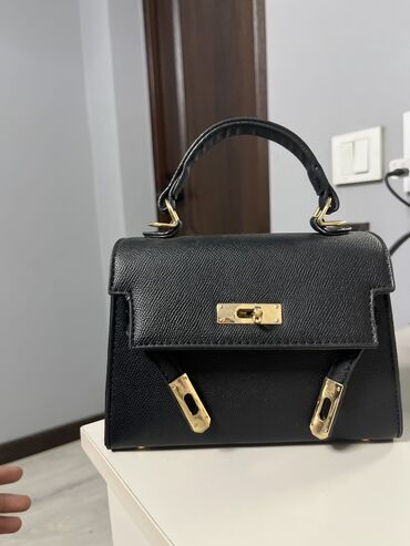 у настоящей женщины должна быть сумочка из италии: Сумка под Hermes,есть незаметные потертости на фурнитуре а так новая