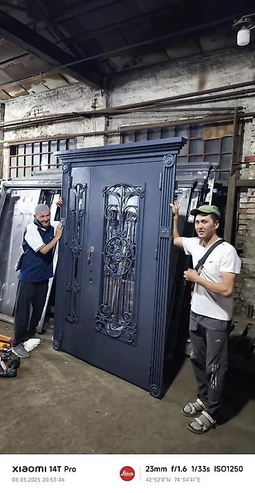 Двери для домов и квартир: Двери для домов и квартир, Бронированная, Одностворчатая, Кыргызстанская, Со стеклом, цвет - Фиолетовый — 17