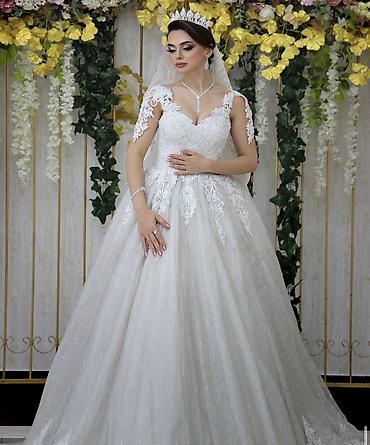 dəri palto: Gəlinlik kolleksiyası –22 eded 3qizili dəmir asilqan 12 eded vilur — 6