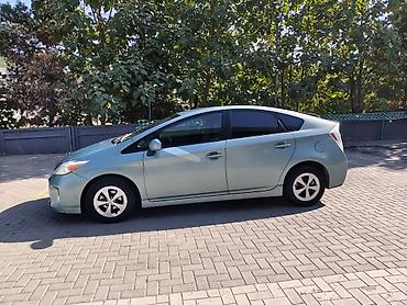 хетчбэк: Toyota Prius: 2012 г., 1.8 л, Вариатор, Гибрид, Хэтчбэк — 2