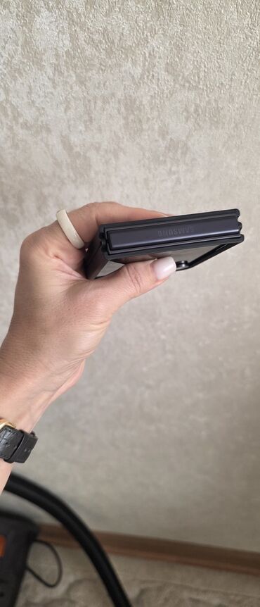 Samsung: Samsung Galaxy Z Flip7, rəng - Qara, İki sim kartlı — 10