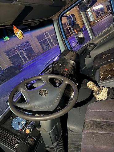 водительское сиденье спринтер: Mercedes-Benz yük maşını – qutu tipli furqon - Marka/model — 2