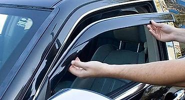 ветровики на авто: Комплект автомобильных ветровиков на окна (дефлекторы окон), 4 шт — 3