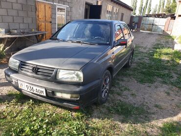 компресор для авто: Volkswagen Vento: 1992 г., 1.8 л, Автомат, Бензин, Седан