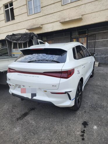 BYD: BYD E2: 2021 г., Электромобиль, Хэтчбэк — 4