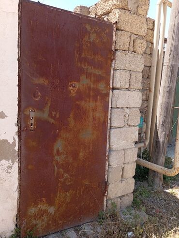 işlənmiş dəmir qapilar: Demir qapi 2/1m
100azn
Bine qes 4857 leli