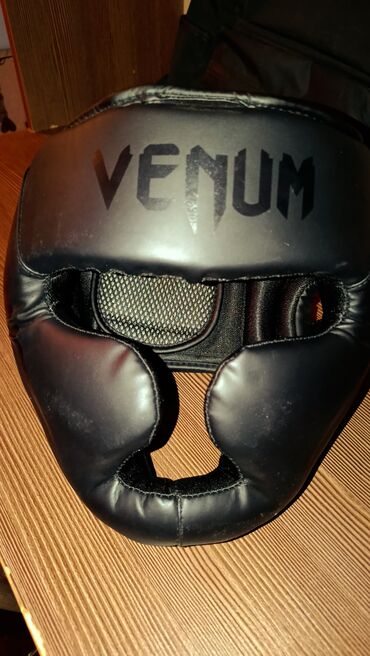 Qaçış trenajorları: Venum markalı Boks, Kickboxing, Mma, Muay thai baş qoruması Kaska