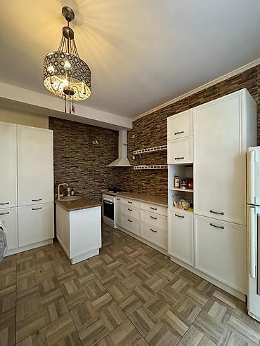 Долгосрочная аренда домов: 280 м², 6 комнат — 4