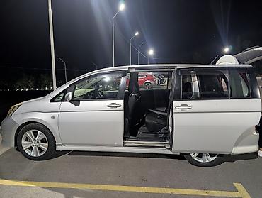 тойота isis: Toyota Isis: 2005 г., 1.8 л, Автомат, Бензин, Минивэн — 3