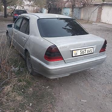 битый ауди: На разбор. 1.8 автомат. кому что надо звоните. Есть всё. Детали — 2