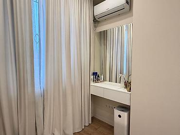 Продажа квартир: 3 комнаты, 117 м², 7 мкр 2 этаж — 4