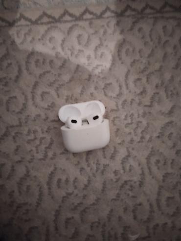 Беспроводные наушники в форм-факторе AirPods Pro с зарядным кейсом