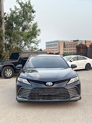 тайота в: Toyota Camry: 2021 г., Автомат, Гибрид, Седан — 2