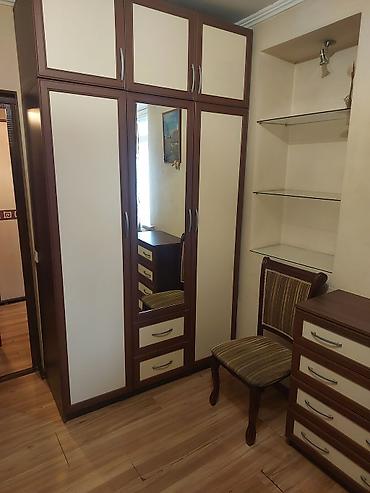 Долгосрочная аренда домов: 90 м², 2 комнаты — 5