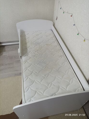 детское постельное белье бязь: Продаю детскую кровать 160*80.
с бортиками, с матрасом
