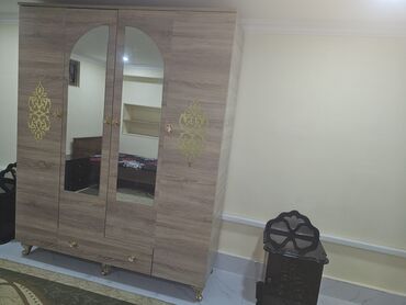 Otaqların uzunmüddətli kirayəsi: Kirayə üçün kiçik studiya tipli otaq. Xüsusiyyətlər: - Açıq mətbəx — 6