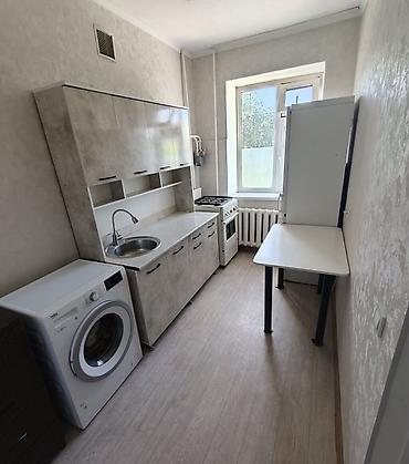 Продажа квартир: 1 комната, 33 м², Золотой квадрат 104 серия, 3 этаж, Евроремонт — 4