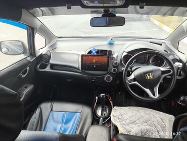 чехол для хонда: Honda Fit: 2008 г., 1.3 л, Автомат, Бензин, Хетчбек