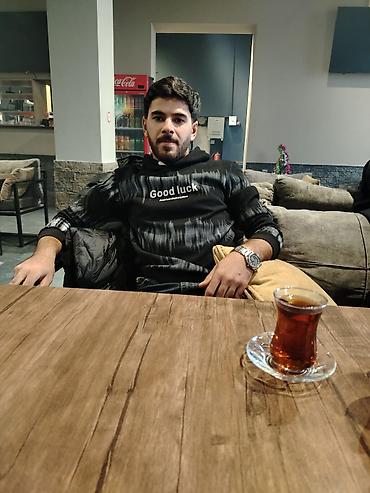 8 mart şəkilləri çəkmək: Xidmət: Fotoqraf və kontent çəkilişi Təsvir: - Portret, küçə və kafe — 3