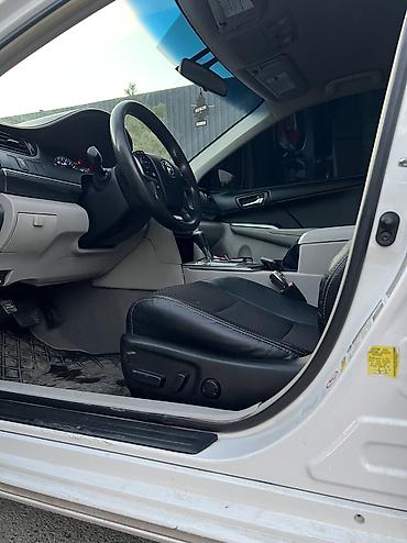 byd e3: Toyota Camry: 2013 г., 2.5 л, Автомат, Гибрид, Седан — 8