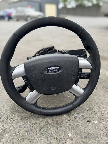 Ford sükan çarxı – orijinal Xüsusiyyətlər: - Orta hissədə Ford loqosu lalafo.az -da Ford sükan çarxı – orijinal Xüsusiyyətlər: - Orta hissədə Ford loqosu