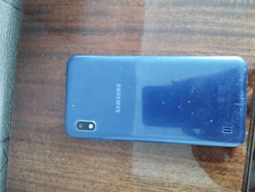150 manata telefonlar: Samsung A10, 32 GB, rəng - Göy, İki sim kartlı