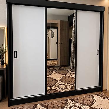 soba: Sürgülü qapılı qarderob - Üç qapılı dizayn: iki ağ panel və ortada — 2