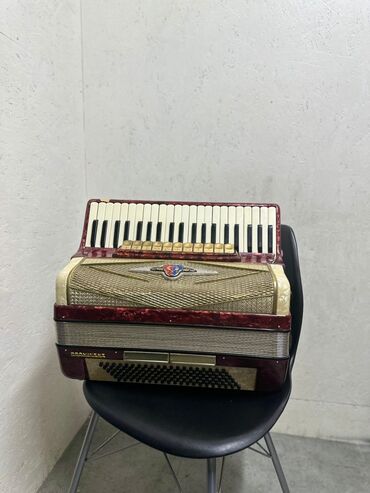 плита гефест: Акардеон сатылат. Абалы жакшы . Баасы 22000 сом .Алам дегендер болсо