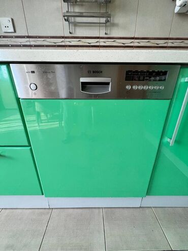 Uzunmüddətli kirayə mənzillər: Gozel, temiz ve her śeraheti olan mezil kirayye verilir. Evde butun — 18