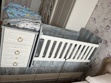 sederek ticaret merkezi usaq besikleri instagram: Oğlan üçün, İşlənmiş, Dördbucaq, Beşik, Matras ilə, Yellənmə mexanizmsiz