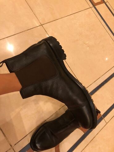 Botinkalar: Сarlo Pazolini Qara dəri Chelsea çəkmələri - Material: yumşaq təbii -da lalafo.az — 4 Botinkalar: Сarlo Pazolini Qara dəri Chelsea çəkmələri - Material: yumşaq təbii — 4