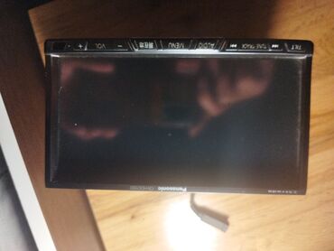 телевизор в авто: Автомобильная мультимедийная магнитола Panasonic Strada CN-HDS700D