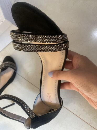 ysl libre qiyməti: Размер: 40, цвет - Черный, Новый