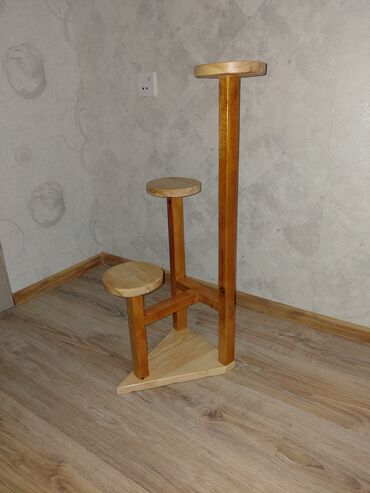 Bitkilər üçün dibçəklər: Taxta bitki stendləri və saksı dayaqları - Material: təbii ağac. Açıq — 17