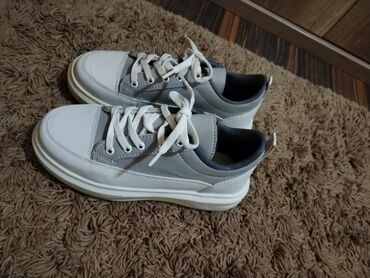 vans 37: Alex, 37, color - Grey