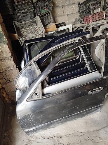 BMW Avtomobil qapıları – müxtəlif 36 / 39 BMW Qapıları - Ön və arxa lalafo.az -da BMW Avtomobil qapıları – müxtəlif 36 / 39 BMW Qapıları - Ön və arxa