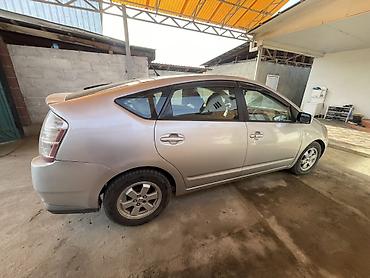 Toyota: Toyota Prius: 2006 г., 1.5 л, Вариатор, Гибрид, Хэтчбэк — 4