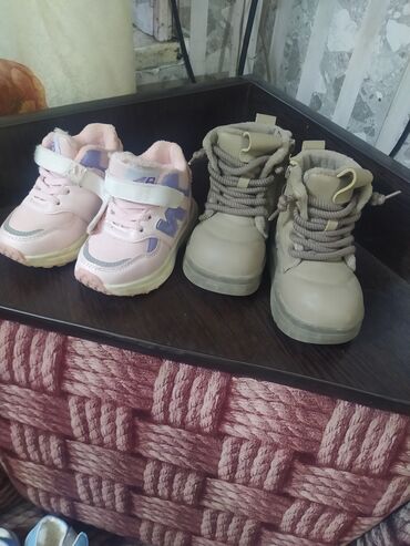 Детская обувь: Детская обувь набором – несколько пар кроссовок и ботинок для — 1