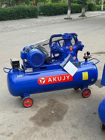 Промышленный воздушный компрессор AKUJY W‑0.9/8 (ресивер 280 л)