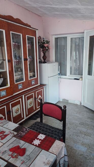 Kuće na prodaju: 80 kv. m, 3 sobe — 16