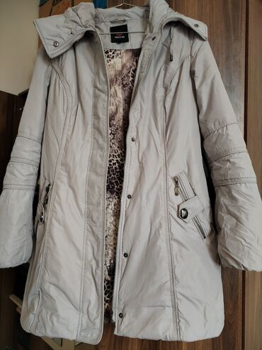 qabarıq qadın tolstovkaları: Женская куртка Tutto Bene, M (EU 38), цвет - Серый