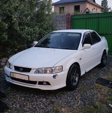 автомобиль для продажи: Honda Accord: 2000 г., 1.8 л, Автомат, Бензин, Седан