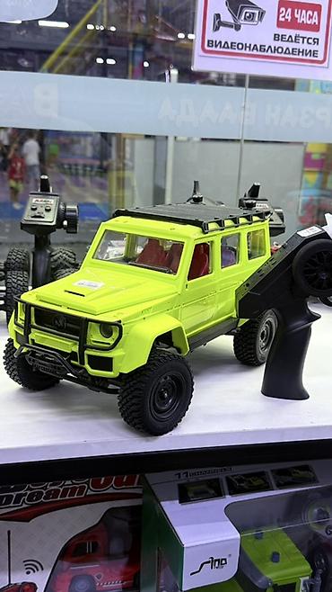 детская машина: Радиоуправляемый внедорожник 4x4 (мастаб близок к 1:10/1:12). Яркий — 1